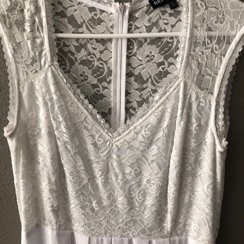 White Lace Long Dress/Gown